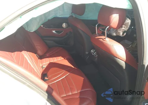 2019 Mercedes-Benz C 300 4Matic z USA, uszkodzony, nr VIN 55SWF8EB4KU310012